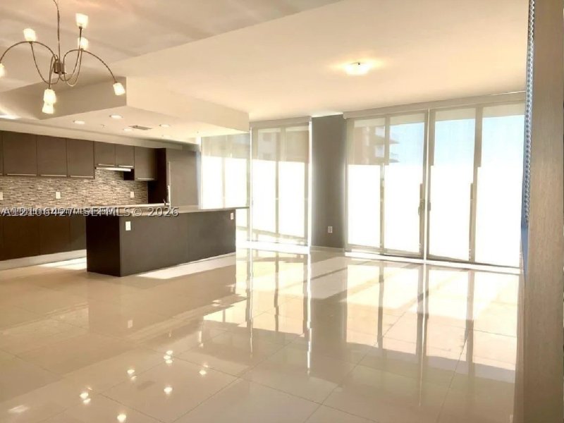 Condo for sale at Midtown Doral 305