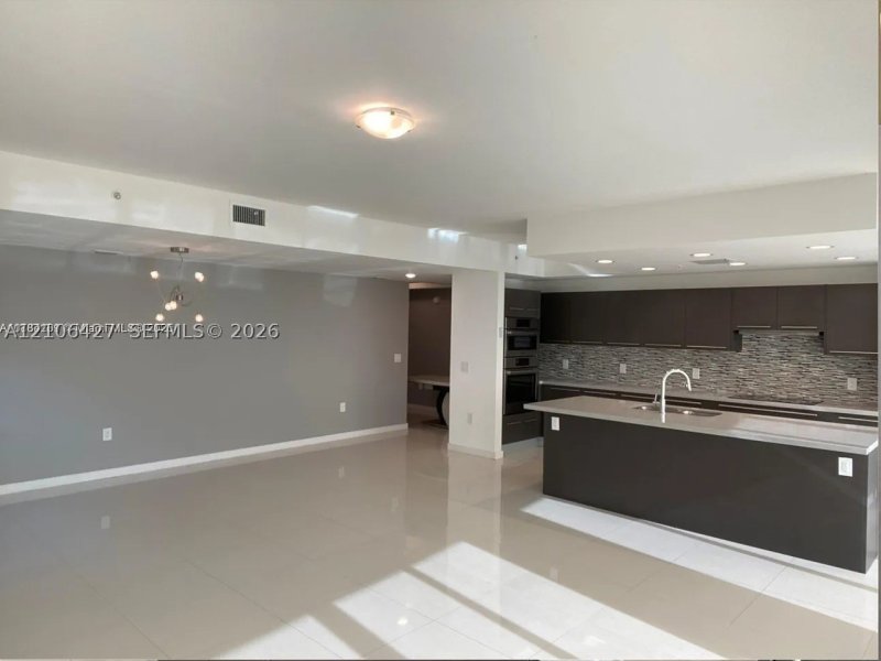 Condo for sale at Midtown Doral 305