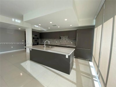 Midtown Doral Apt #305