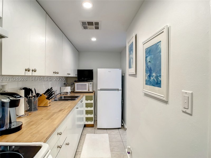 Property photo # 9