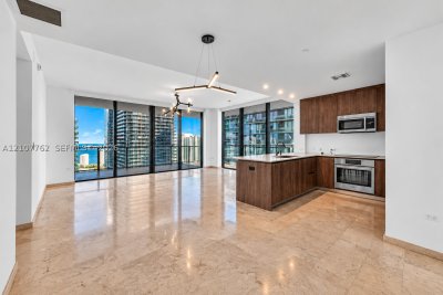 Comprar apartamento no Brickell City Centre Rise 3401