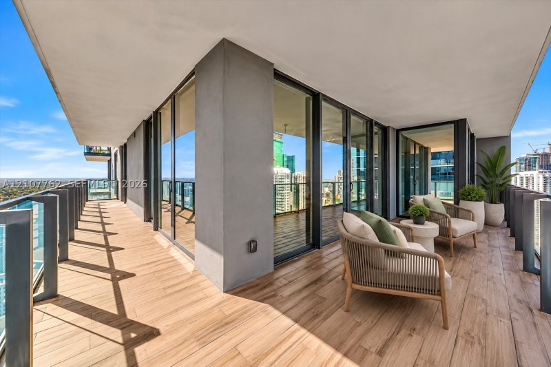 Comprar apartamento no Brickell City Centre Rise 3401