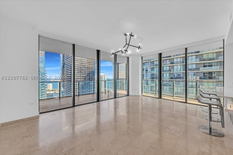 Comprar apartamento no Brickell City Centre Rise 3401