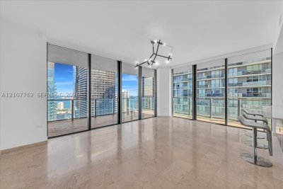 Comprar apartamento no Brickell City Centre Rise 3401