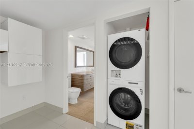 Comprar apartamento no Icon Brickell Tower I 5203