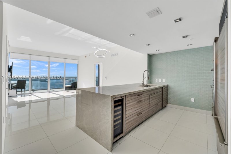 Condo for sale at Icon Brickell Tower I 5203