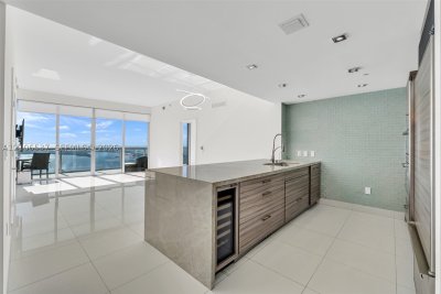Comprar apartamento no Icon Brickell Tower I 5203