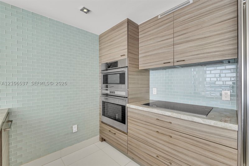 Condo for sale at Icon Brickell Tower I 5203
