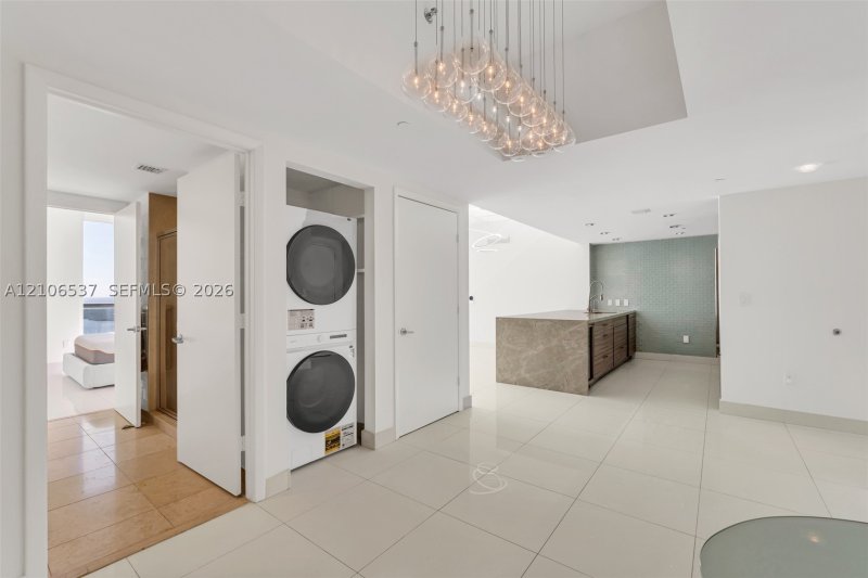 Condo for sale at Icon Brickell Tower I 5203