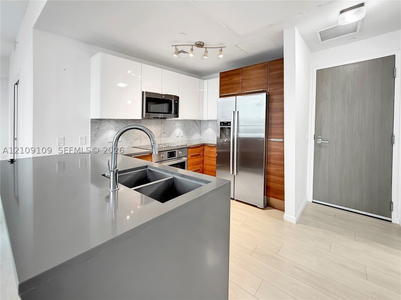 Aluguel de apartamento no The Crimson Miami 1403