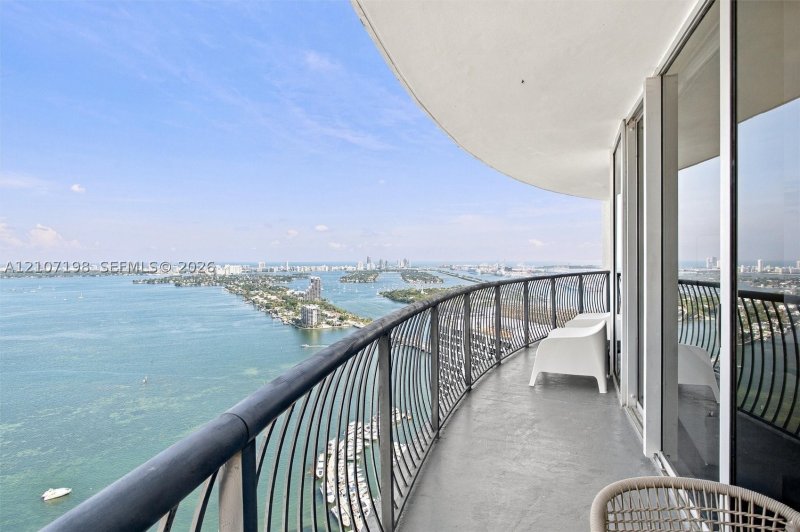 Apartment for rent at Opera Tower 4801