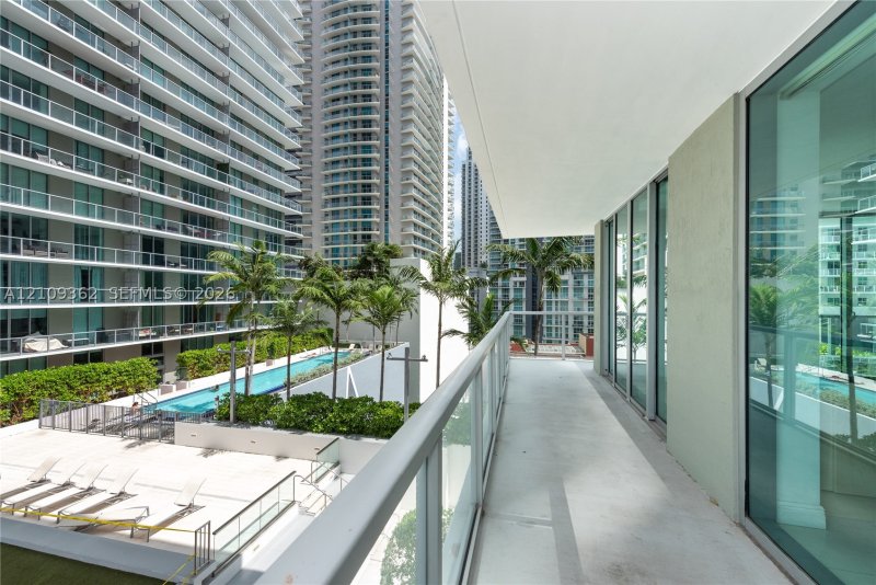 Condo for sale at Axis on Brickell South Tower 1107-S
