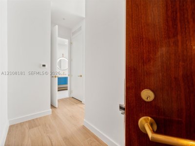 Comprar apartamento no Mr. C Residences Bayshore Tower 1707