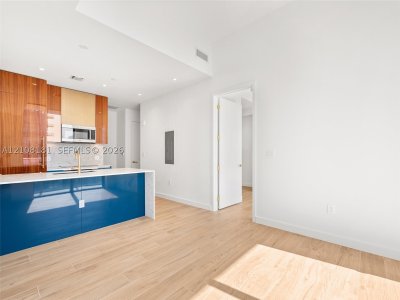 Comprar apartamento no Mr. C Residences Bayshore Tower 1707