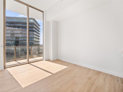 Comprar apartamento no Mr. C Residences Bayshore Tower 1707
