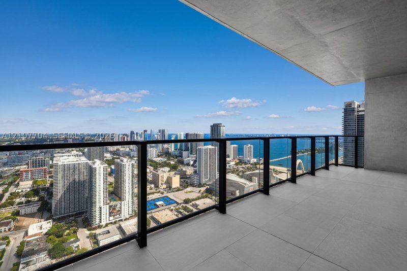Comprar apartamento no E11EVEN Hotel & Residences 5201