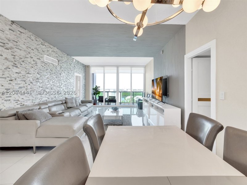 Condo for sale at Arlen House PH01