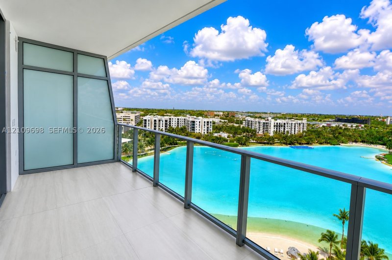 Condo for sale at One Park Tower by Turnberry 810