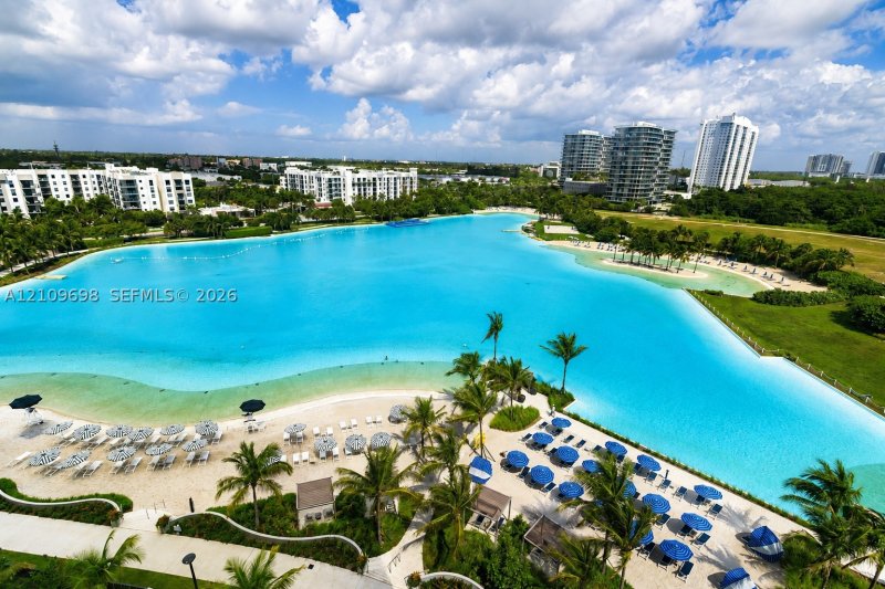 Condo for sale at One Park Tower by Turnberry 810
