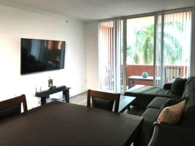Alquiler de apartamento en Cite On The Bay 308