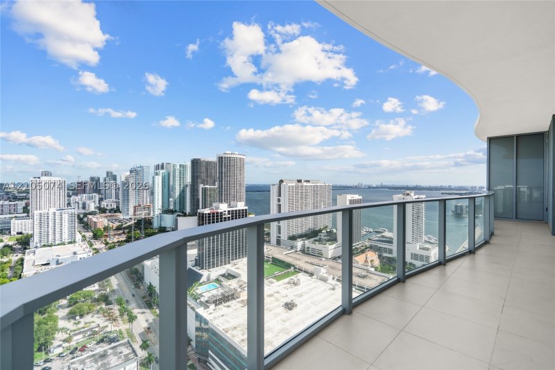 Comprar apartamento en Casa Bella 3407