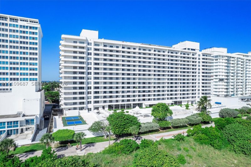 Condo for sale at Oceanside Plaza 5C