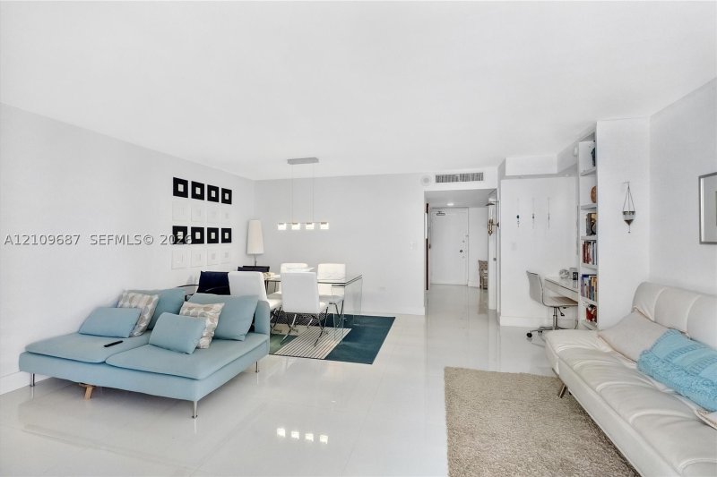 Condo for sale at Oceanside Plaza 5C