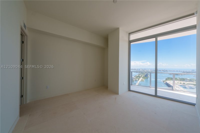 Comprar apartamento en Casa Bella 5003