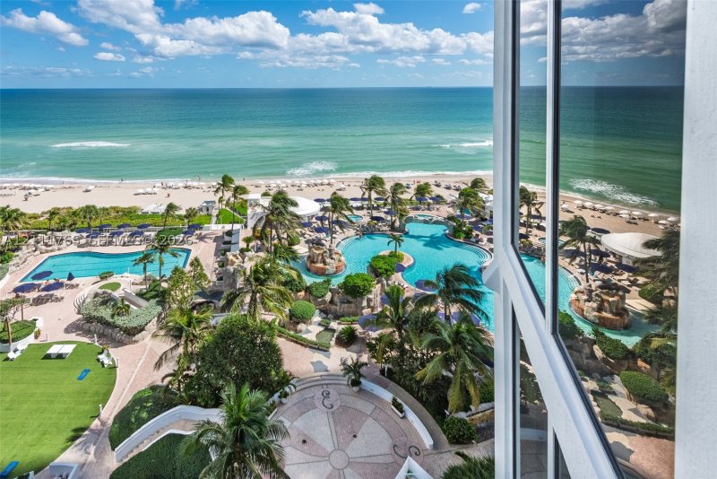 Comprar apartamento no Trump International Sonesta Beach Resort 1005