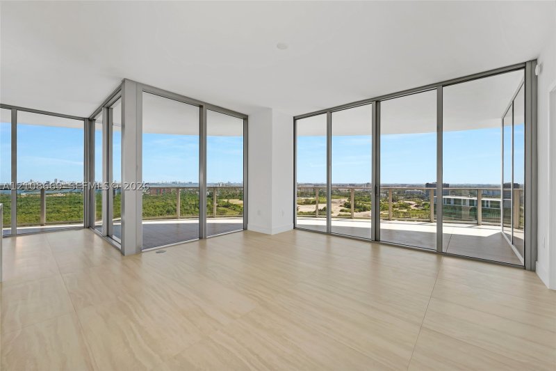 Condo for sale at One Park Tower by Turnberry 1605