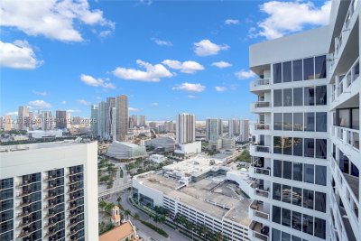 Aluguel de apartamento no The Grand C-4044