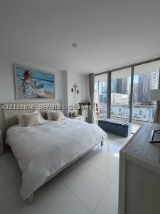 Aluguel de apartamento no Mint at Riverfront 2004