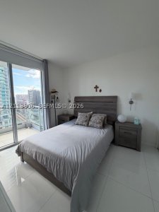 Aluguel de apartamento no Mint at Riverfront 2004