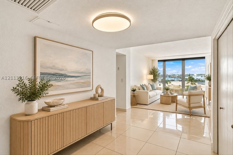 Condo for sale at King Cole 425