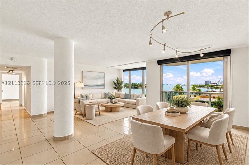 Condo for sale at King Cole 425