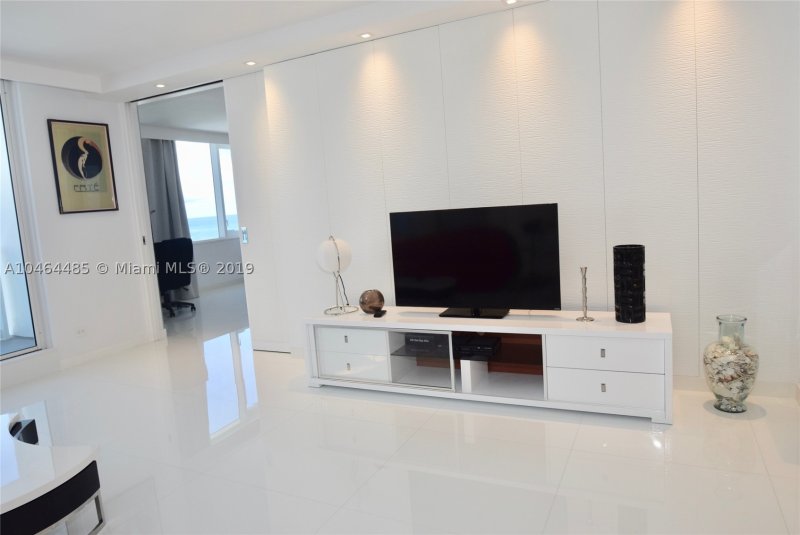 Alquiler de apartamento en Roney Palace 815/814
