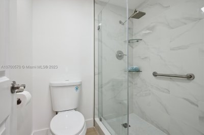 Aluguel de apartamento no Alexander Towers 710