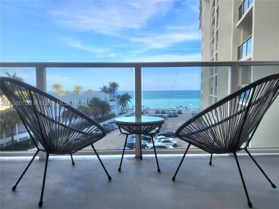 Aluguel de apartamento no Alexander Towers 407
