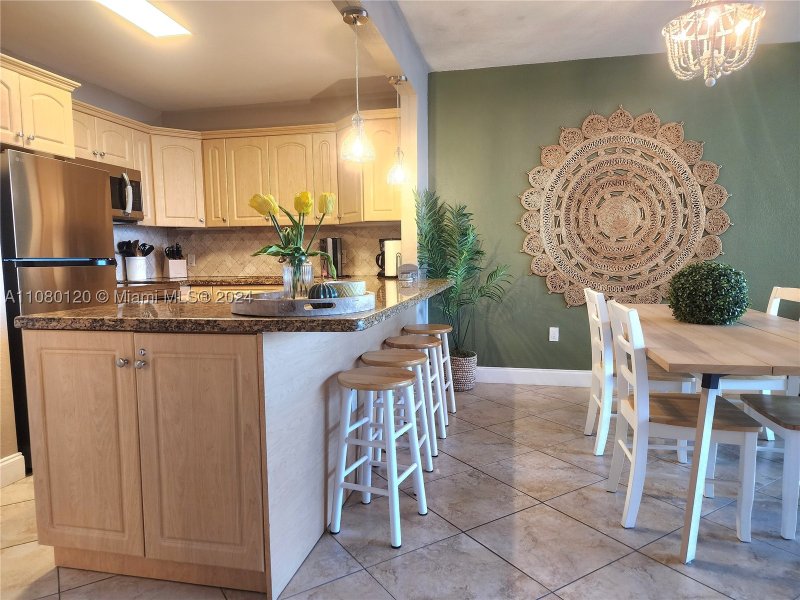 Apartment for rent at Alexander Towers 407