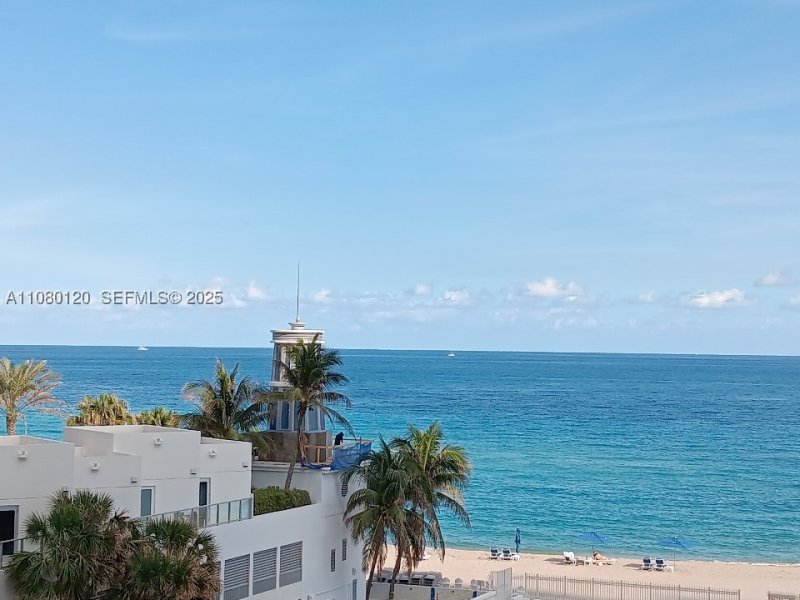 Apartment for rent at Alexander Towers 407