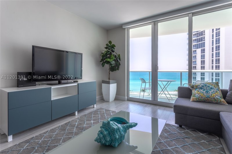 Apartment for rent at Tides Hollywood Beach 10M