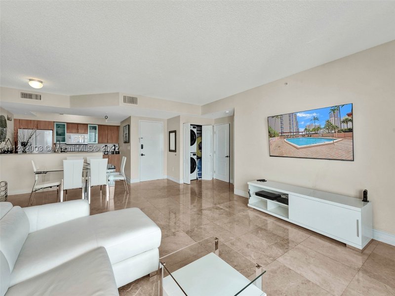 Alquiler de apartamento en King David 806