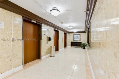 Comprar apartamento no Aventura Beach Club 218