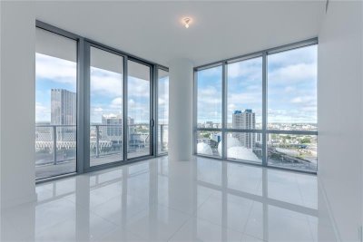 Comprar apartamento no Paramount Miami WorldCenter 1912