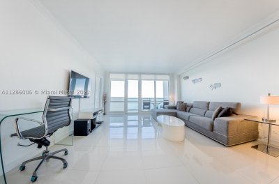 Pavilion Apt #1206