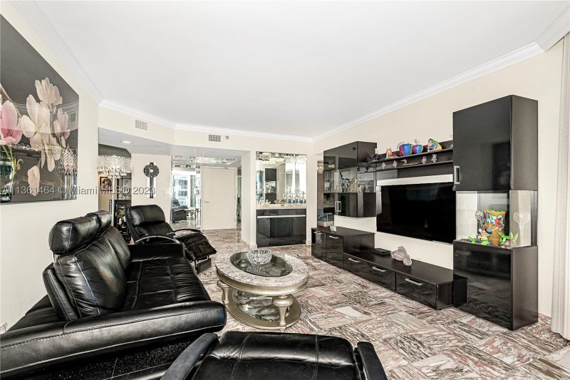 Comprar apartamento en Oceania 3 1238