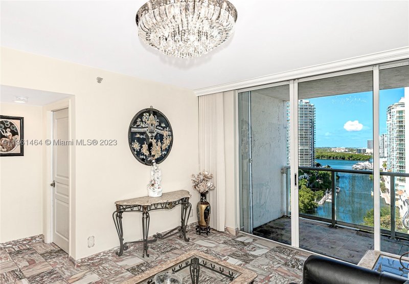 Comprar apartamento en Oceania 3 1238