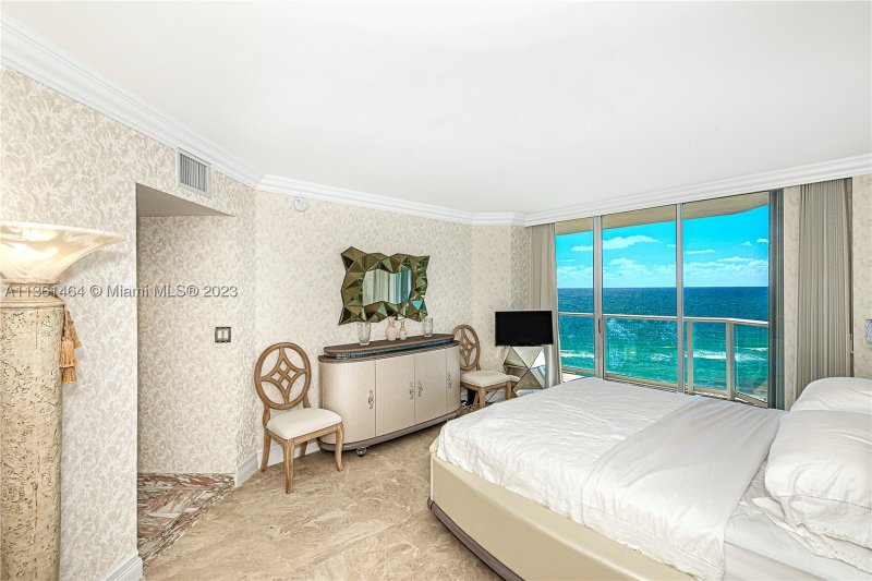 Comprar apartamento en Oceania 3 1238
