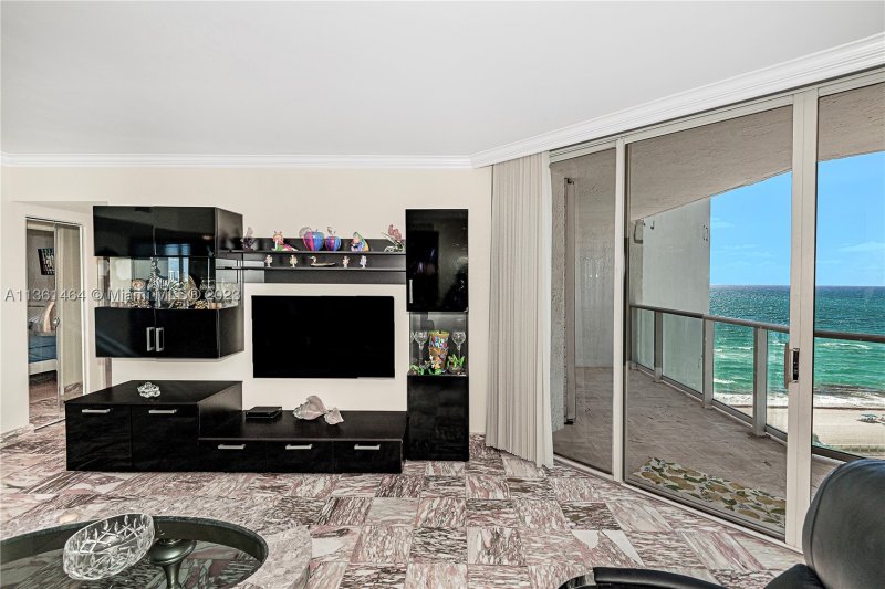 Comprar apartamento en Oceania 3 1238
