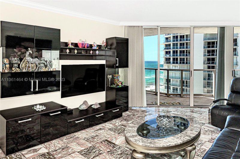 Comprar apartamento en Oceania 3 1238